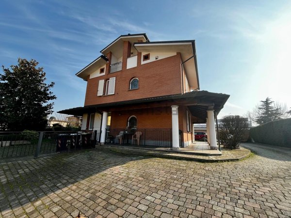 casa indipendente in vendita a Pozzolo Formigaro