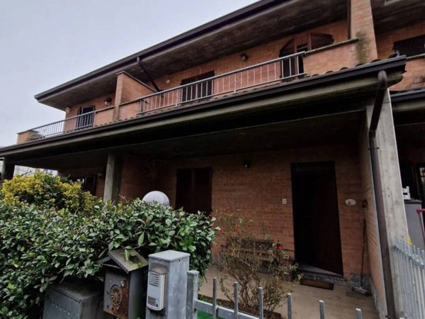 casa indipendente in vendita a Pozzolo Formigaro