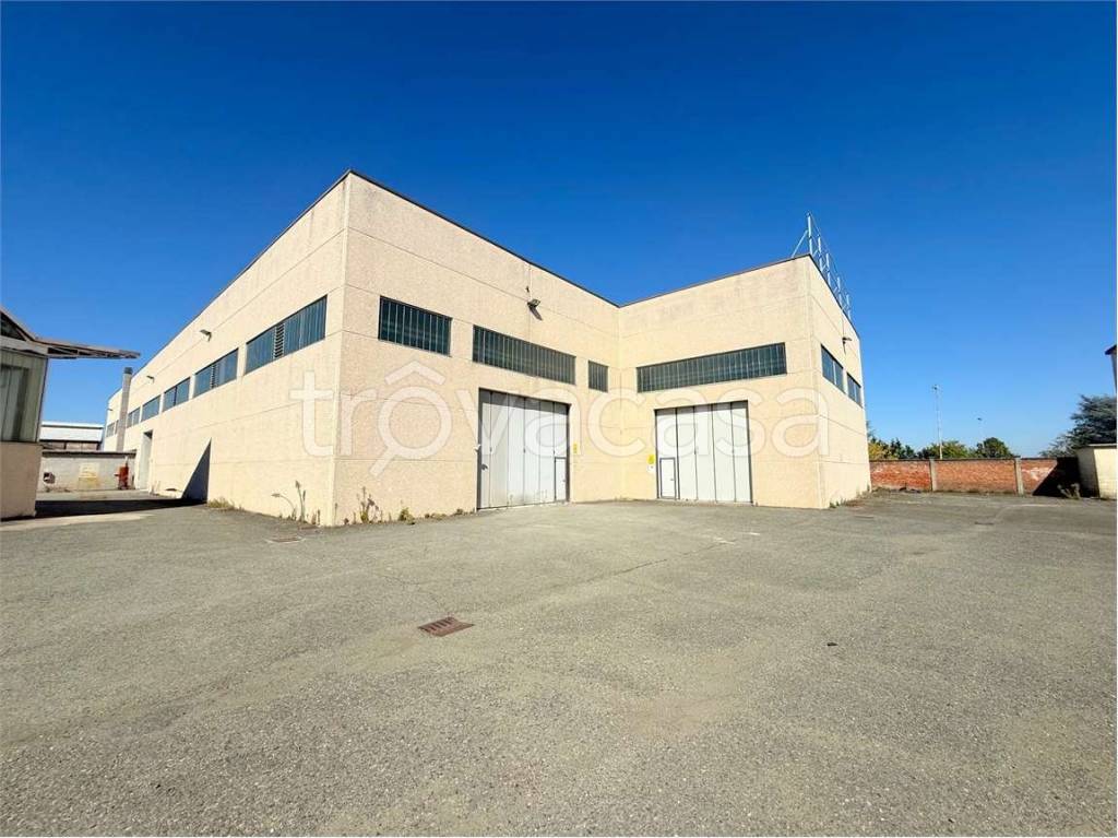 locale commerciale in vendita a Pozzolo Formigaro