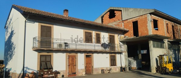 casa indipendente in vendita a Pozzolo Formigaro