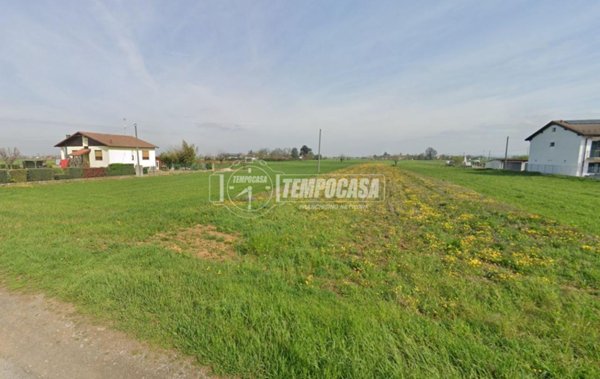 terreno agricolo in vendita a Pozzolo Formigaro in zona Bettole di Pozzolo