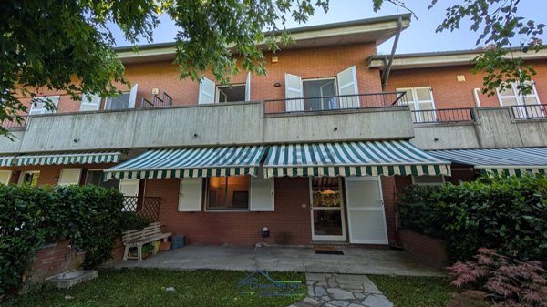 casa indipendente in vendita a Pozzolo Formigaro