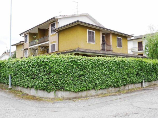casa indipendente in vendita a Pozzolo Formigaro