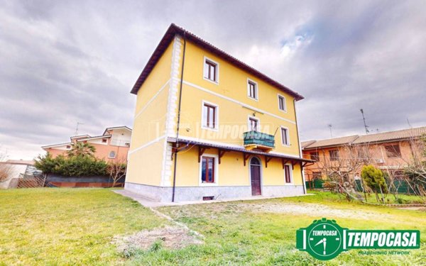casa indipendente in vendita a Pozzolo Formigaro