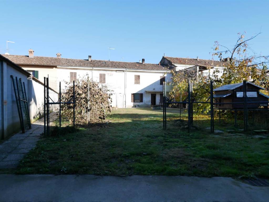 casa indipendente in vendita a Pozzolo Formigaro