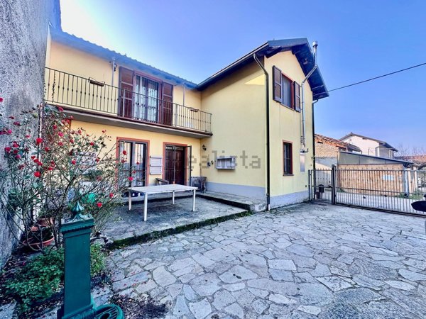casa indipendente in vendita a Pozzolo Formigaro