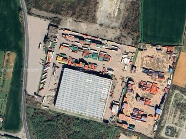 locale commerciale in vendita a Pozzolo Formigaro