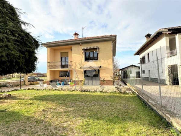 casa indipendente in vendita a Pozzolo Formigaro in zona Bettole di Pozzolo