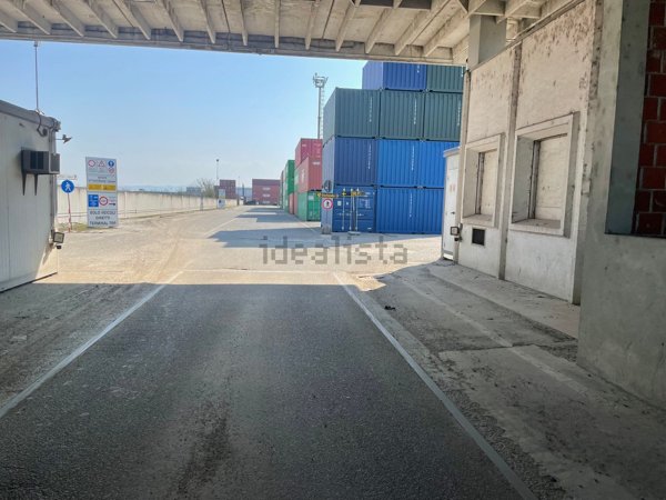 capannone in vendita a Pozzolo Formigaro