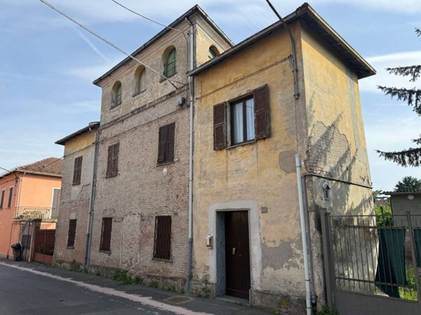 casa indipendente in vendita a Pozzolo Formigaro