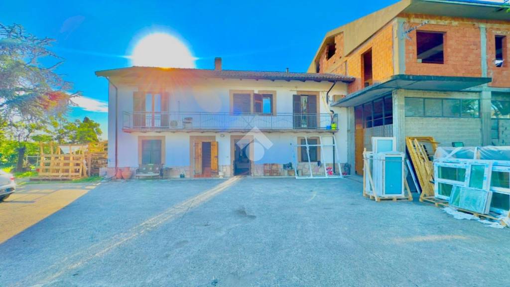 casa indipendente in vendita a Pozzolo Formigaro