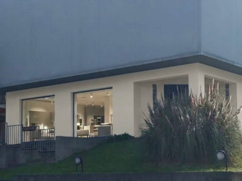 negozio in vendita a Pozzolo Formigaro