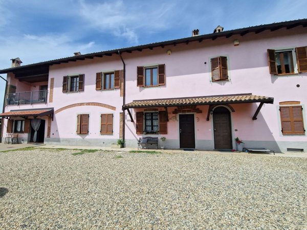 casa indipendente in vendita a Pozzolo Formigaro