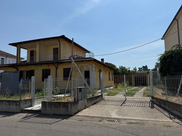 casa indipendente in vendita a Pozzolo Formigaro