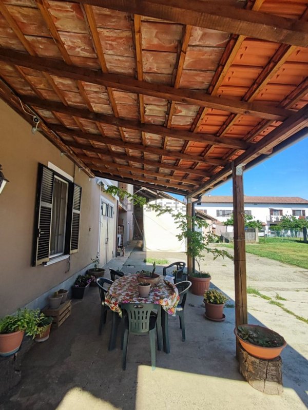 casa indipendente in vendita a Pozzolo Formigaro