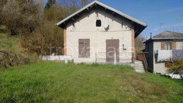 casa indipendente in vendita a Prasco in zona Stazione