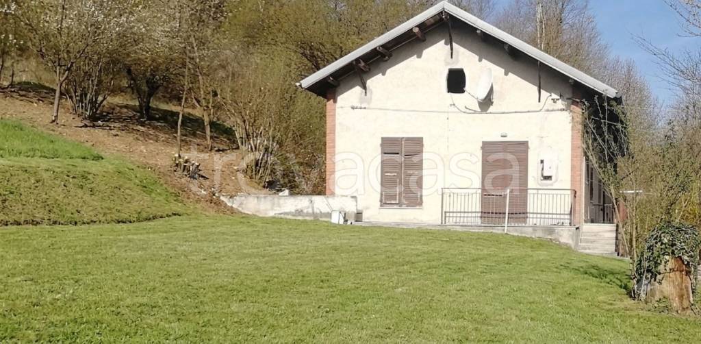 casa indipendente in vendita a Prasco in zona Stazione