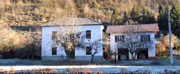 casa indipendente in vendita a Prasco in zona Stazione