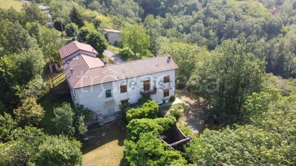 casa indipendente in vendita a Prasco in zona Stazione