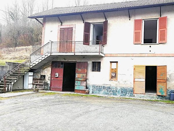 casa indipendente in vendita a Prasco in zona Stazione