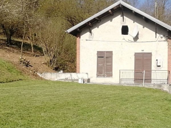 casa indipendente in vendita a Prasco in zona Stazione