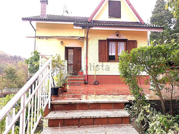 casa indipendente in vendita a Prasco in zona Stazione