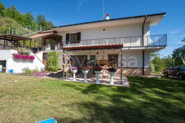 casa indipendente in vendita a Prasco in zona Stazione