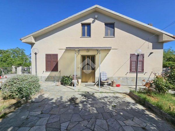 casa indipendente in vendita a Prasco in zona Stazione