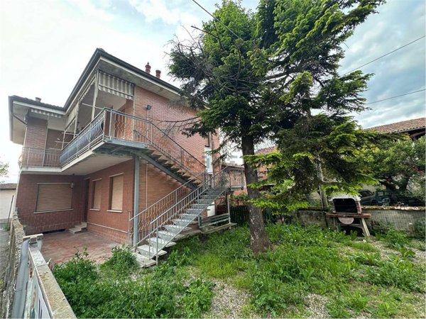 casa indipendente in vendita a Predosa