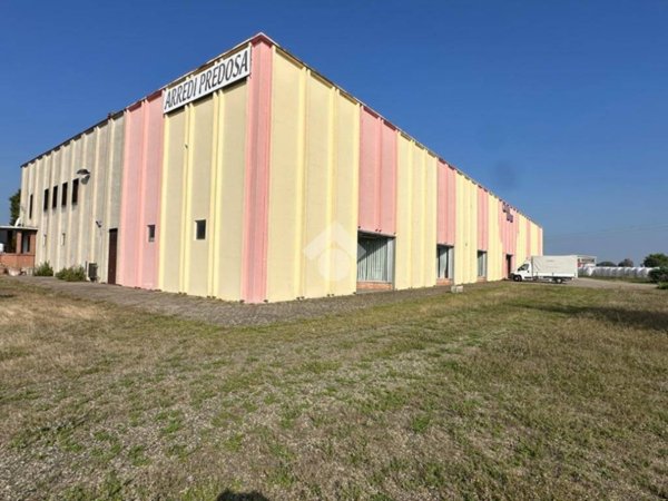 locale commerciale in vendita a Predosa in zona Retorto