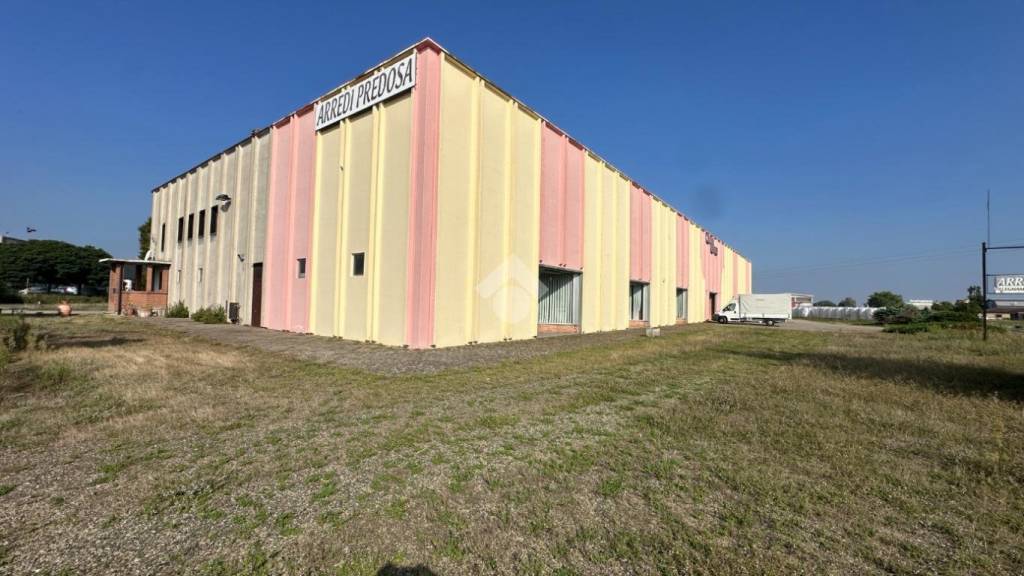 locale commerciale in vendita a Predosa in zona Retorto