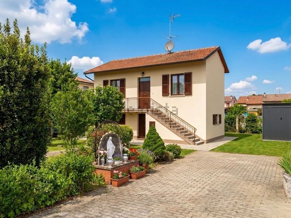 casa indipendente in vendita a Predosa