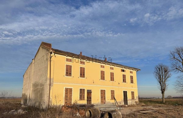 casa indipendente in vendita a Quargnento