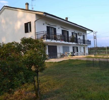 casa indipendente in vendita a Quargnento