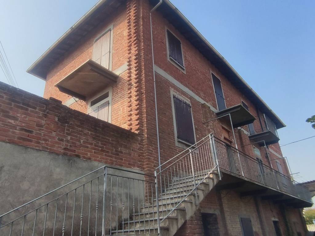 casa indipendente in vendita a Quargnento