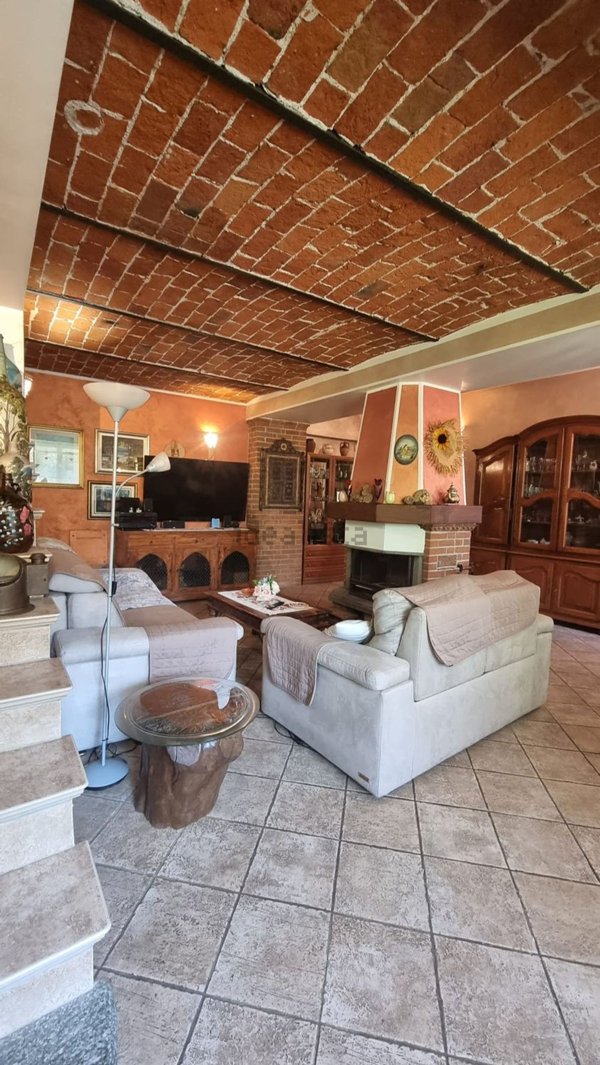 casa semindipendente in vendita a Quargnento