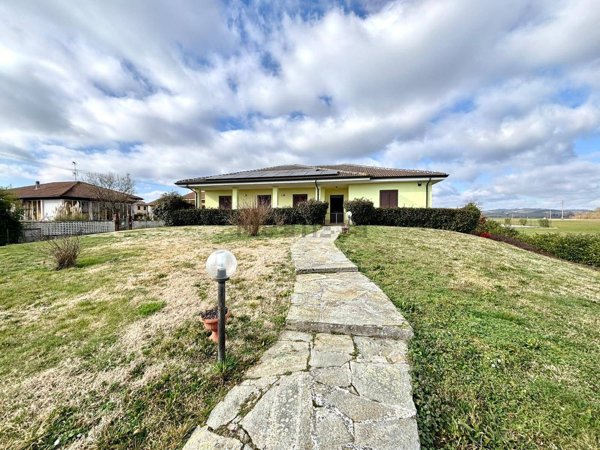 casa indipendente in vendita a Quargnento