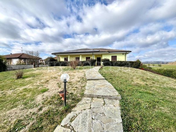 casa indipendente in vendita a Quargnento