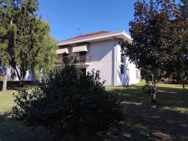 casa indipendente in vendita a Quargnento