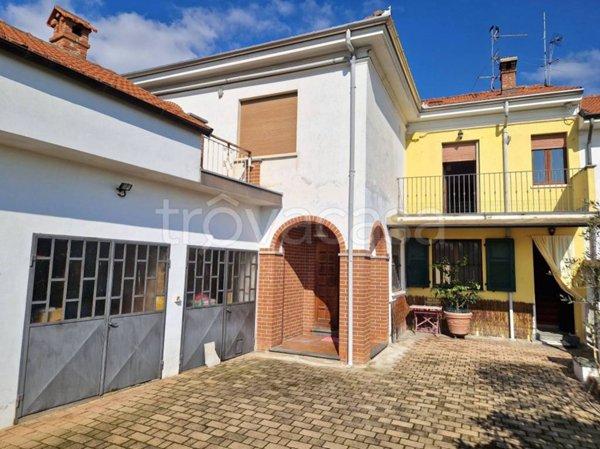 casa indipendente in vendita a Quattordio in zona Serra