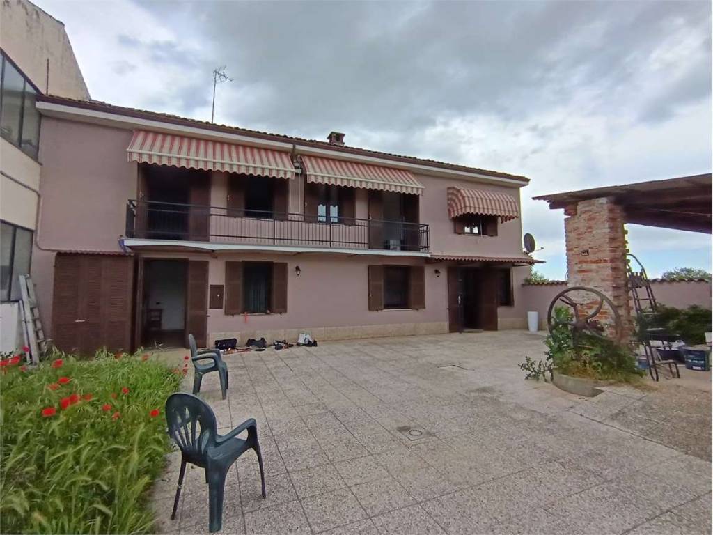 casa indipendente in vendita a Quattordio