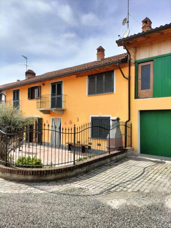 casa indipendente in vendita a Quattordio in zona Piepasso