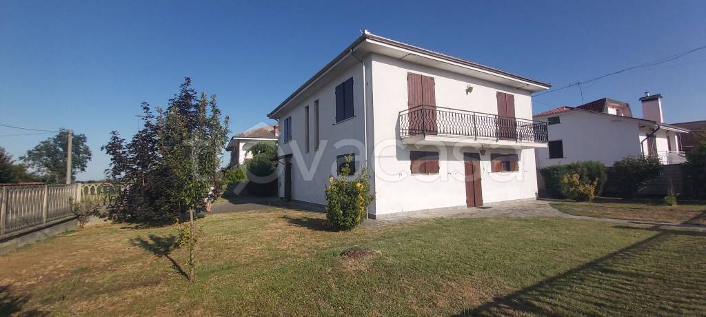 casa indipendente in vendita a Quattordio