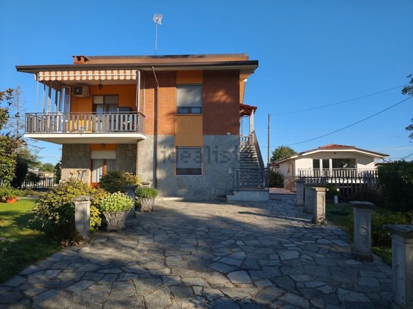 casa indipendente in vendita a Quattordio