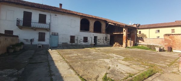 casa indipendente in vendita a Quattordio in zona Piepasso