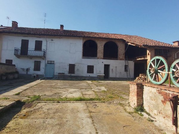 casa indipendente in vendita a Quattordio in zona Piepasso