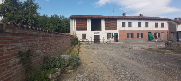 casa indipendente in vendita a Quattordio in zona Piepasso