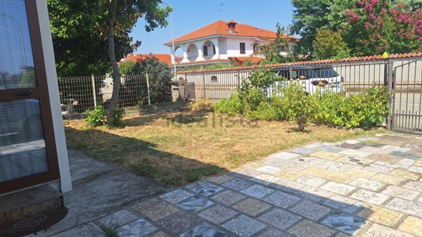 casa indipendente in vendita a Quattordio in zona Serra