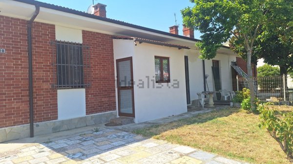 casa indipendente in vendita a Quattordio in zona Serra