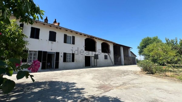 casale in vendita a Quattordio in zona Serra